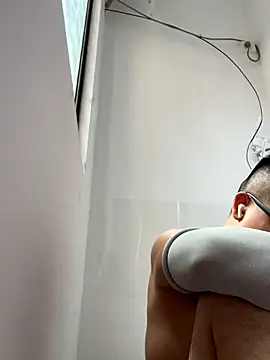 Snapshot of lixiaoshuai8 chatting on October 20, 2025, 4:35 am lixiaoshuai8 online show from October 20, 2025, 4:35 am