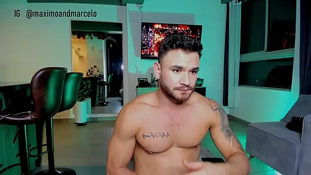 Snapshot of Maximo_Marcelo chatting on December 31, 2024, 3:12 am Maximo Marcelo online show from December 31, 2024, 3:12 am