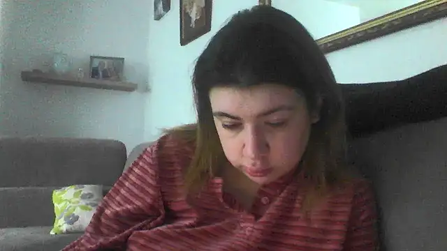 Snapshot of CamilaCherryX chatting on November 5, 2025, 3:45 pm CamilaCherryX online show from November 5, 2025, 3:45 pm