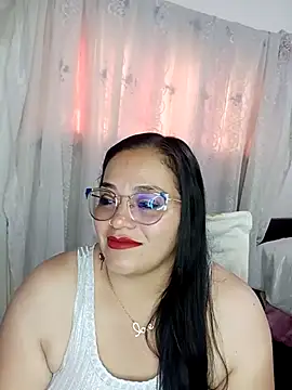Snapshot of emily_sweet13 chatting on March 4, 2025, 7:01 pm emily sweet13 online show from March 4, 2025, 7:01 pm