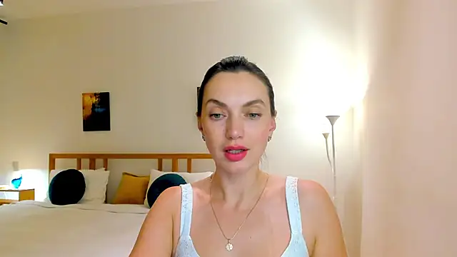 Snapshot of LovelyeeMia chatting on December 12, 2024, 7:37 pm LovelyeeMia online show from December 12, 2024, 7:37 pm