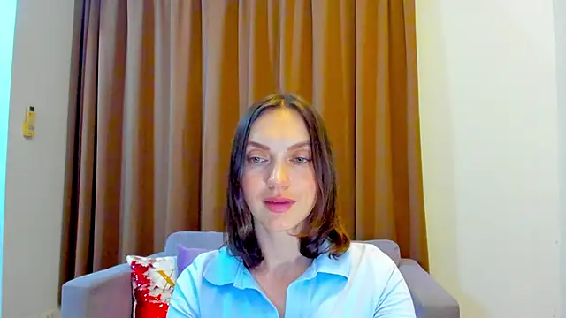 Snapshot of LovelyeeMia chatting on October 30, 2025, 11:22 am LovelyeeMia online show from October 30, 2025, 11:22 am