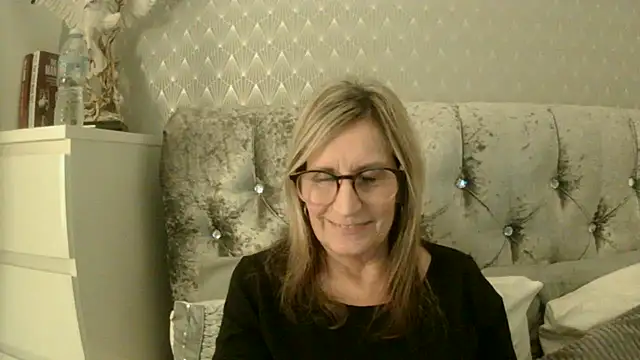Additive Mature Linda online show from October 23, 2025, 6:06 pm
