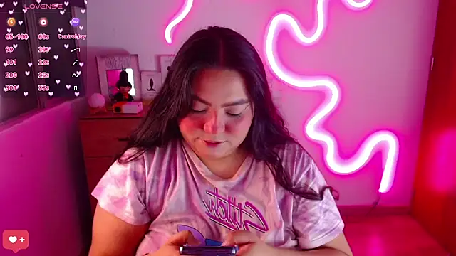 Snapshot of Rebeca_charme21 chatting on December 9, 2024, 3:07 am Rebeca charme21 online show from December 9, 2024, 3:07 am