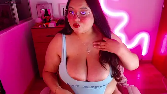 Snapshot of Rebeca_charme21 chatting on December 28, 2024, 3:04 am Rebeca charme21 online show from December 28, 2024, 3:04 am