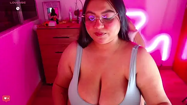 Snapshot of Rebeca_charme21 chatting on March 9, 2025, 6:39 am Rebeca charme21 online show from March 9, 2025, 6:39 am