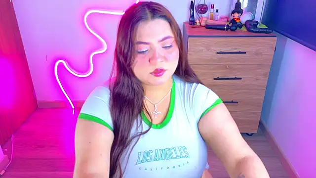 Snapshot of Rebeca_charme21 chatting on September 9, 2025, 8:25 am Rebeca charme21 online show from September 9, 2025, 8:25 am