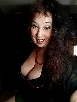 Snapshot of GypsyEsmeralda chatting on January 17, 2025, 3:32 pm GypsyEsmeralda online show from January 17, 2025, 3:32 pm
