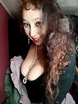 Snapshot of GypsyEsmeralda chatting on March 2, 2025, 11:18 am GypsyEsmeralda online show from March 2, 2025, 11:18 am