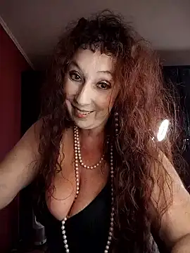 Snapshot of GypsyEsmeralda chatting on September 10, 2025, 1:11 pm GypsyEsmeralda online show from September 10, 2025, 1:11 pm