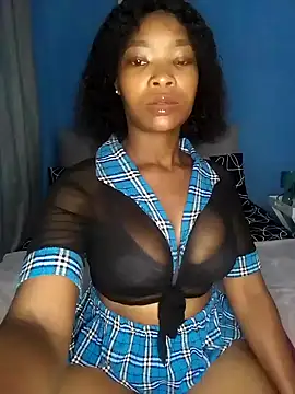 Snapshot of NunuBerry16 chatting on February 8, 2025, 2:15 am NunuBerry16 online show from February 8, 2025, 2:15 am