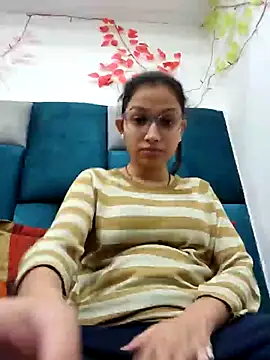 Snapshot of Aleena_Rai chatting on February 20, 2025, 6:13 pm Aleena Rai online show from February 20, 2025, 6:13 pm