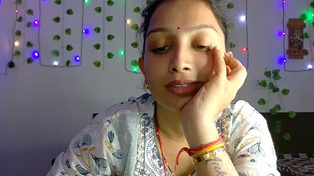 Snapshot of Aleena_Rai chatting on October 18, 2025, 7:58 pm Aleena Rai online show from October 18, 2025, 7:58 pm