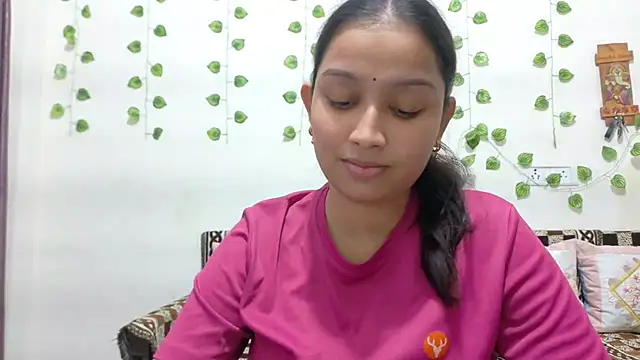 Aleena Rai online show from November 7, 2025, 7:36 pm