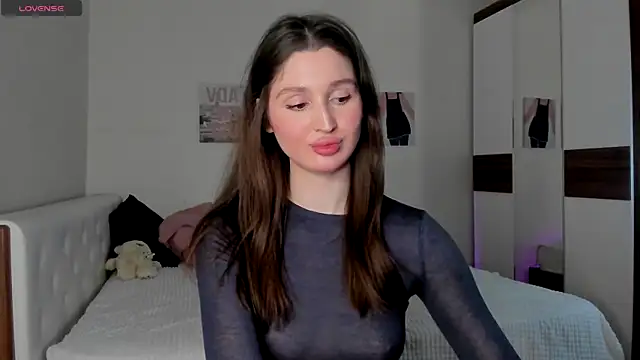 Snapshot of tender_babyy chatting on December 9, 2024, 2:39 pm tender babyy online show from December 9, 2024, 2:39 pm