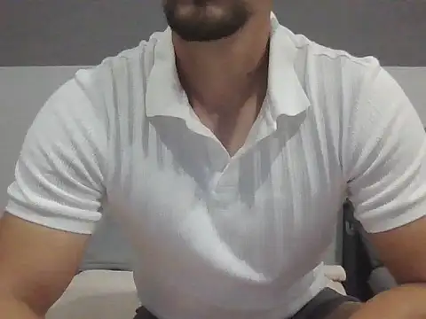 Snapshot of LoveEveryWet chatting on September 18, 2025, 9:39 pm LoveEveryWet online show from September 18, 2025, 9:39 pm