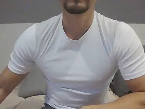 Snapshot of LoveEveryWet chatting on October 20, 2025, 9:32 am LoveEveryWet online show from October 20, 2025, 9:32 am