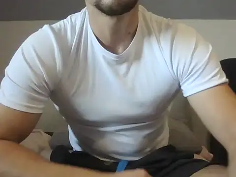 Snapshot of LoveEveryWet chatting on October 31, 2025, 8:59 am LoveEveryWet online show from October 31, 2025, 8:59 am