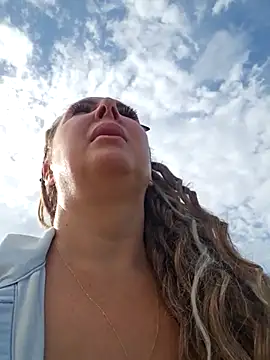 Snapshot of MariaRichi_ chatting on September 9, 2025, 7:19 am MariaRichi online show from September 9, 2025, 7:19 am