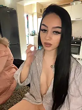 Snapshot of Gya_Rue chatting on March 5, 2025, 12:22 pm Gya Rue online show from March 5, 2025, 12:22 pm