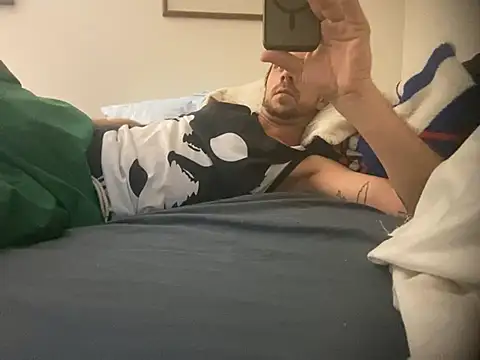 Snapshot of mackshaft4711 chatting on December 18, 2024, 8:53 am mackshaft4711 online show from December 18, 2024, 8:53 am