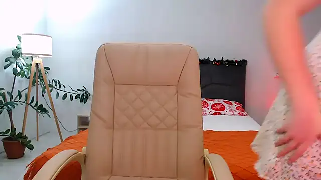 Snapshot of NaughtyNylonFeet chatting on December 20, 2024, 2:19 am NaughtyNylonFeet online show from December 20, 2024, 2:19 am