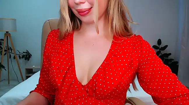 Snapshot of NaughtyNylonFeet chatting on January 1, 2025, 4:18 am NaughtyNylonFeet online show from January 1, 2025, 4:18 am