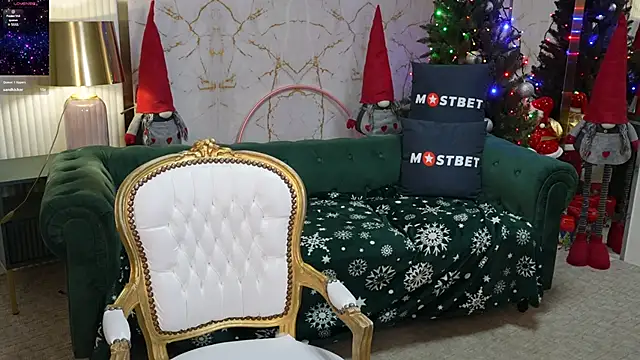Snapshot of Julia__Star_ chatting on December 23, 2024, 8:33 am Julia  Star  online show from December 23, 2024, 8:33 am