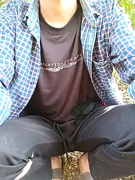 Snapshot of Piyush_2024 chatting on March 4, 2025, 11:08 am Piyush 2024 online show from March 4, 2025, 11:08 am