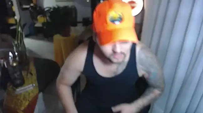 Snapshot of pitbullveryhot chatting on February 19, 2025, 6:22 am pitbullveryhot online show from February 19, 2025, 6:22 am