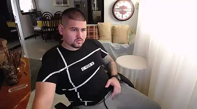 Snapshot of pitbullveryhot chatting on February 25, 2025, 2:00 pm pitbullveryhot online show from February 25, 2025, 2:00 pm