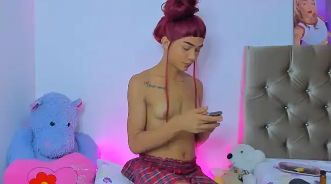 Snapshot of StassieBell chatting on February 11, 2025, 6:51 am StassieBell online show from February 11, 2025, 6:51 am