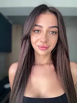 Snapshot of LaraVegas_ chatting on September 23, 2025, 5:32 am LaraVegas online show from September 23, 2025, 5:32 am