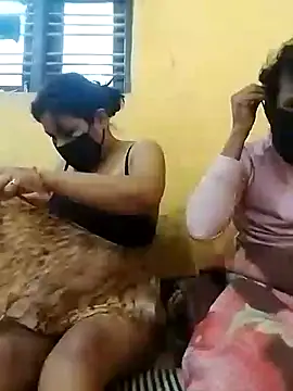 Snapshot of Radhikadavi879 chatting on January 10, 2025, 11:22 am Radhikadavi879 online show from January 10, 2025, 11:22 am