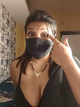 Snapshot of Radhikadavi879 chatting on September 22, 2025, 6:10 pm Radhikadavi879 online show from September 22, 2025, 6:10 pm