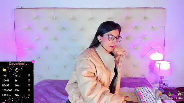 Snapshot of _jade_white_ chatting on December 21, 2024, 12:06 pm jade white online show from December 21, 2024, 12:06 pm