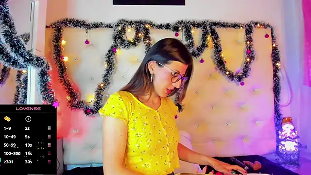 Snapshot of _jade_white_ chatting on December 23, 2024, 12:30 pm jade white online show from December 23, 2024, 12:30 pm