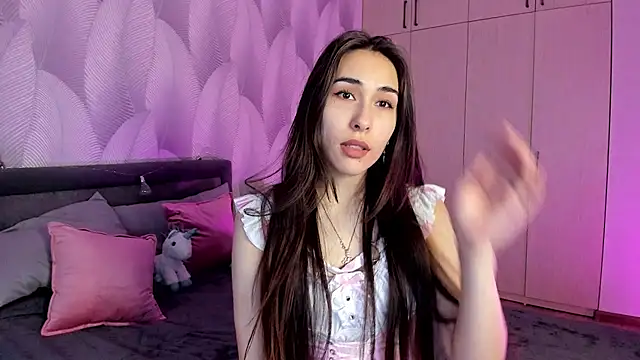 Snapshot of Bambiii_bby chatting on February 6, 2025, 2:11 am Bambiii bby online show from February 6, 2025, 2:11 am