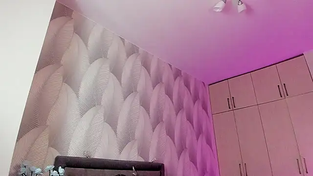 Snapshot of Bambiii_bby chatting on March 8, 2025, 10:32 am Bambiii bby online show from March 8, 2025, 10:32 am