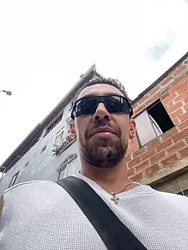 Snapshot of dantedesirexx chatting on February 1, 2025, 4:00 pm dantedesirexx online show from February 1, 2025, 4:00 pm