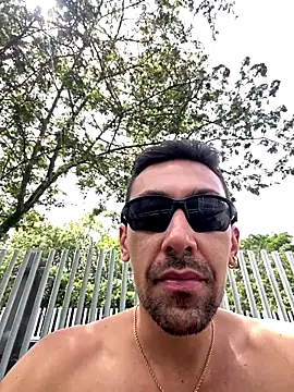 Snapshot of dantedesirexx chatting on October 3, 2025, 3:31 pm dantedesirexx online show from October 3, 2025, 3:31 pm