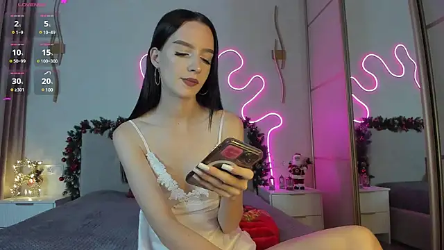 Snapshot of flora_off chatting on January 9, 2025, 12:30 pm flora off online show from January 9, 2025, 12:30 pm