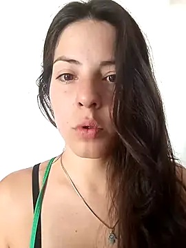 Snapshot of Alma-Mora chatting on February 17, 2025, 6:26 pm Alma-Mora online show from February 17, 2025, 6:26 pm