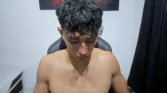 Snapshot of enzo_sloran chatting on February 14, 2025, 12:25 pm enzo sloran online show from February 14, 2025, 12:25 pm