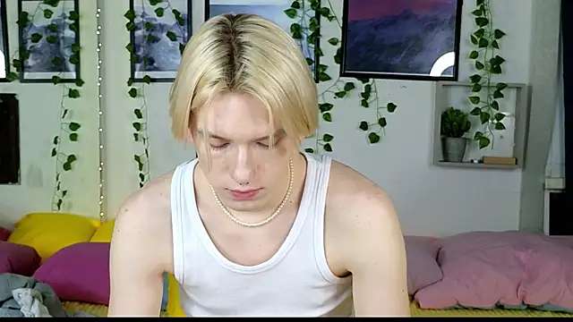 Snapshot of Ron_Vils chatting on February 6, 2025, 6:02 pm Ron Vils online show from February 6, 2025, 6:02 pm