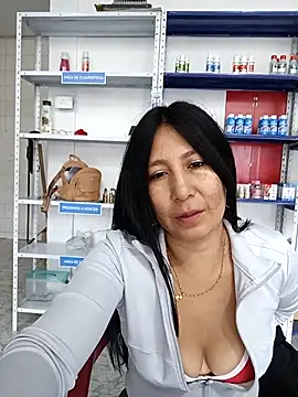 Snapshot of Megan_jennerr chatting on October 3, 2025, 1:52 pm Megan jennerr online show from October 3, 2025, 1:52 pm