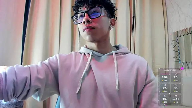 Snapshot of AkazaBoy_ chatting on January 11, 2025, 4:16 am AkazaBoy  online show from January 11, 2025, 4:16 am