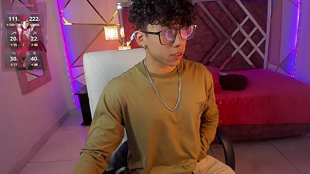 Snapshot of AkazaBoy_ chatting on January 23, 2025, 3:58 am AkazaBoy  online show from January 23, 2025, 3:58 am