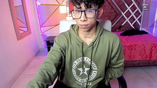 Snapshot of AkazaBoy_ chatting on January 26, 2025, 4:20 am AkazaBoy  online show from January 26, 2025, 4:20 am