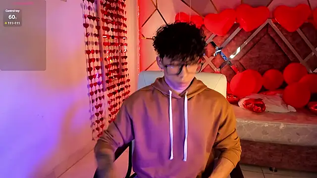 Snapshot of AkazaBoy_ chatting on February 20, 2025, 4:50 am AkazaBoy  online show from February 20, 2025, 4:50 am